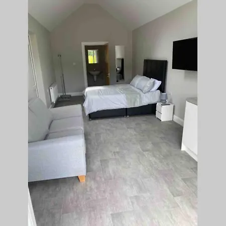 The Forest Chalet - Stunning Studio Apartment Ballycastle Exterior photo